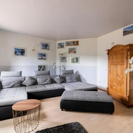 Ferienwohnung A La Collina Apartment *